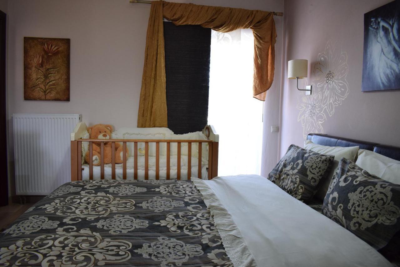 Five Stars In Trikala Apartment Exterior foto