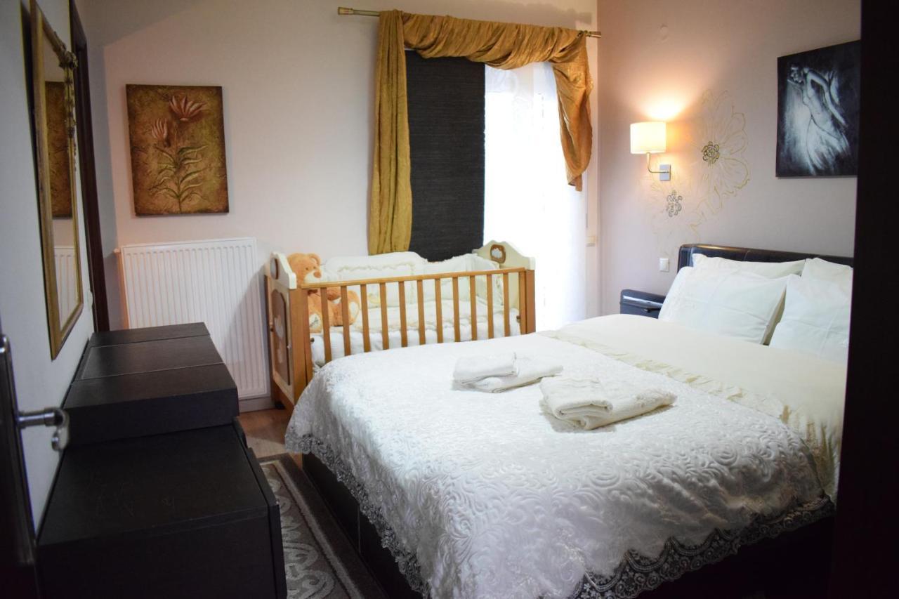 Five Stars In Trikala Apartment Exterior foto