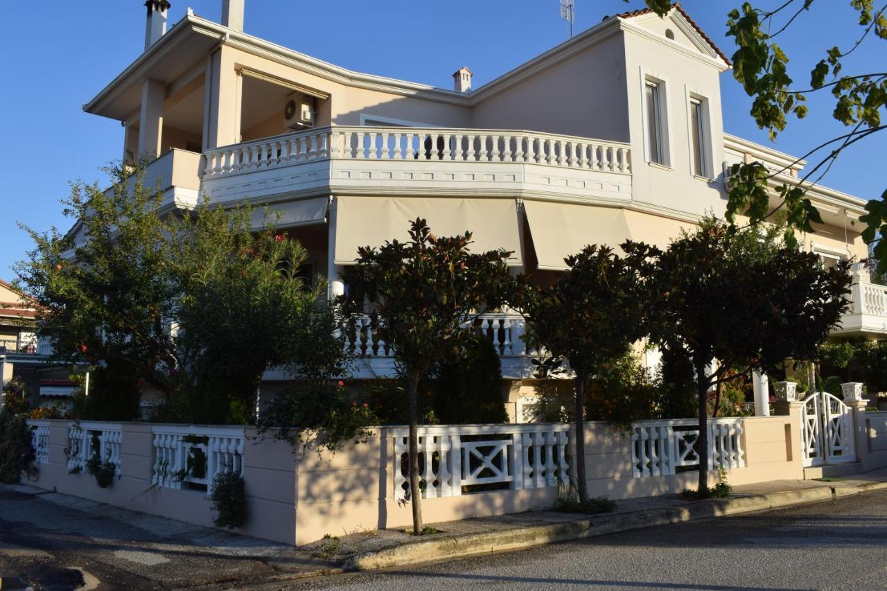 Five Stars In Trikala Apartment Exterior foto